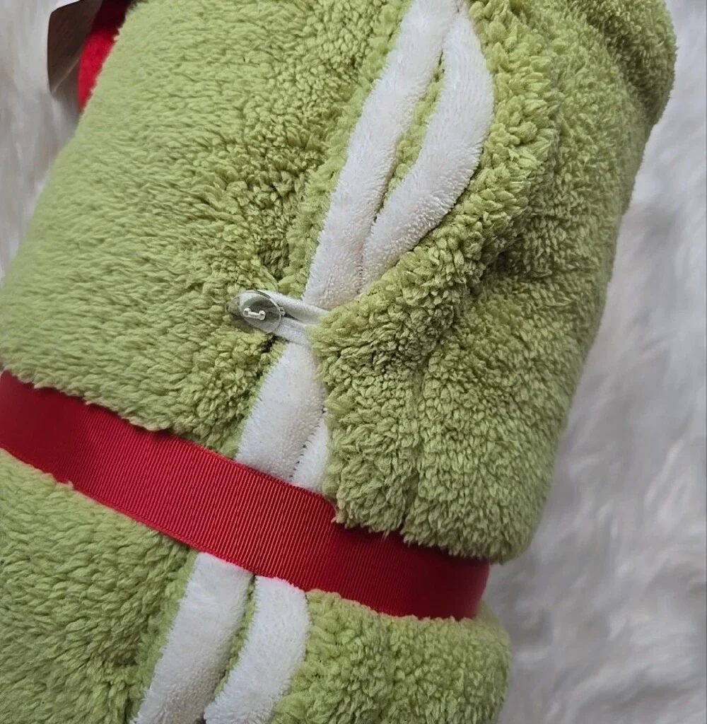 Grinch Holiday Blanket